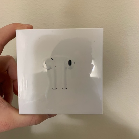 Apple AirPod 2nd Generation wWireless Charging Cse